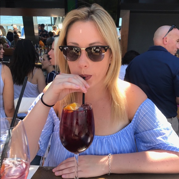 Meet the Posher Other - Meet your Posher, Davina